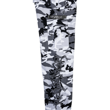 Load image into Gallery viewer, X LIGHTNING HEARTBREAK EMBROIDERED CARGO PANTS SNOW CAMO/BLACK
