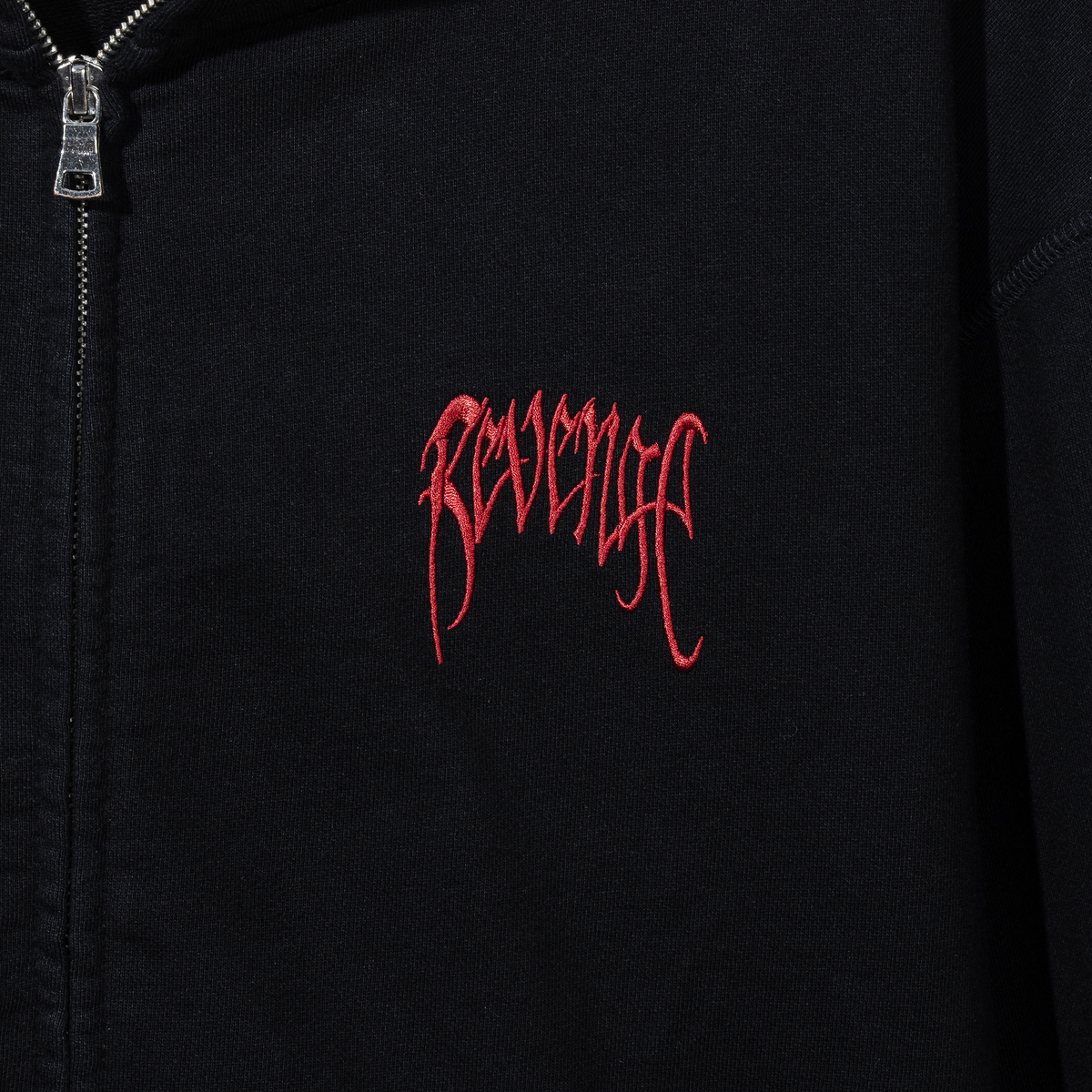 EMBROIDERED ARCH LOGO FULL ZIP BLACK/RED