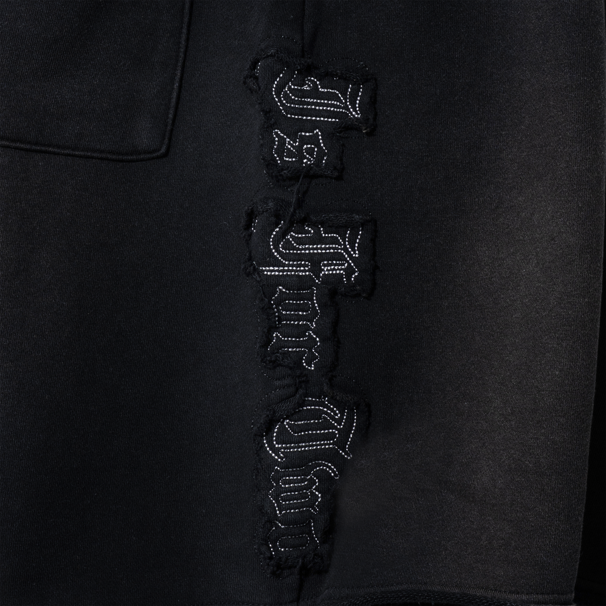 RAW EDGE ARCH LOGO EMBROIDERED SWEATSHORTS WASHED BLACK